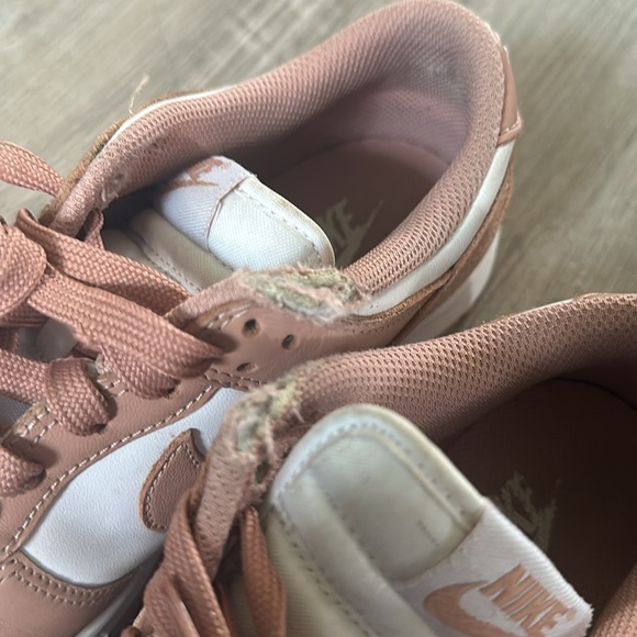 Women’s Nike size 7 - Picture 3 of 5